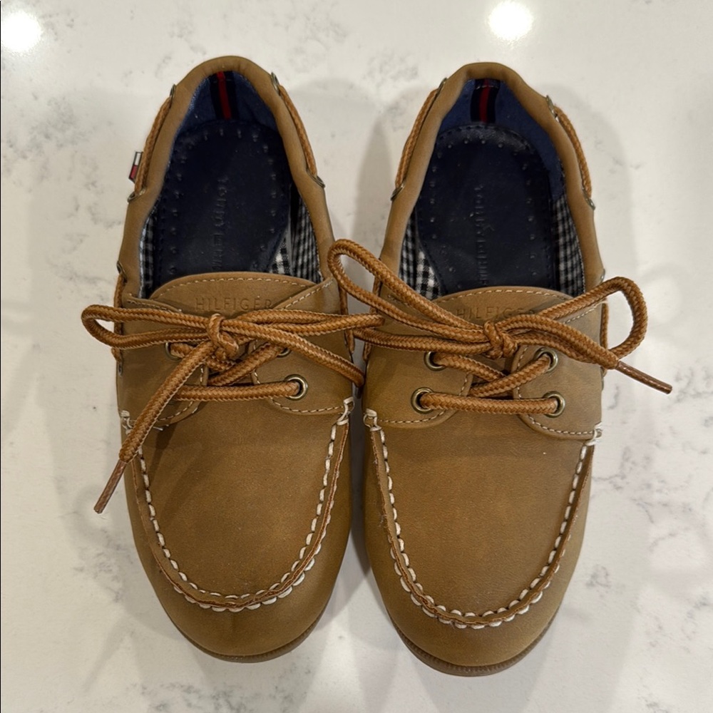 Boys Tommy Hilfiger Tan Boat Shoes size 12